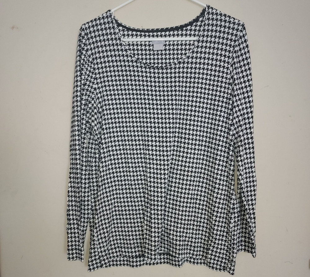 Chico's Women's Scoop Neck Shirt sz 2 (Large) Long Sleeve Top Lightweight Black